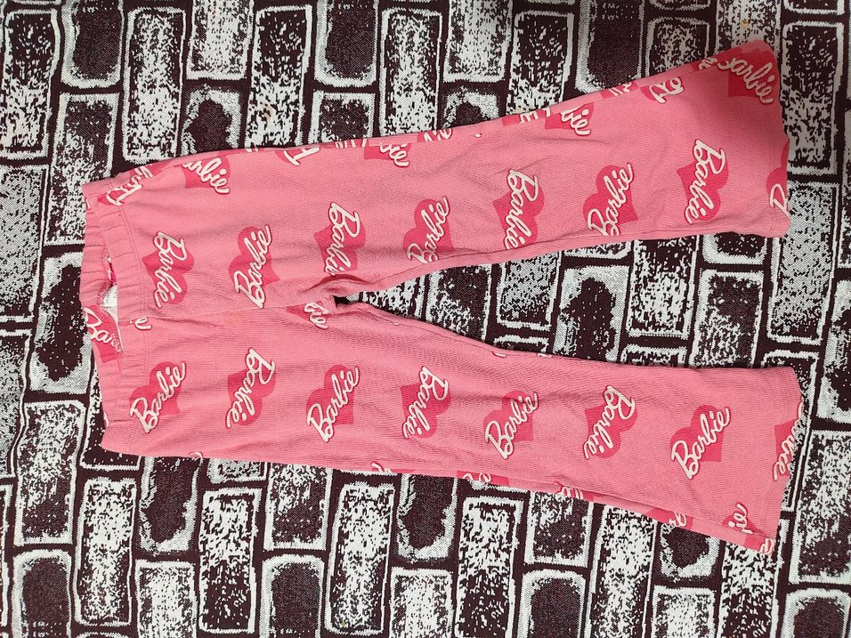 Temiz sorunsuz.Kalıp geniş 7-8 yaşa da oluyor bilginiz olsun - Görsel 2