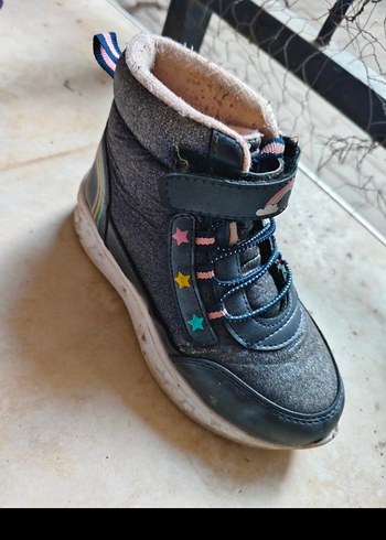 Kız Çocuk Çok Renkli Cırtlı Sokak Botu Az kullanıldı - Görsel 4