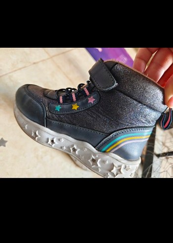 Kız Çocuk Çok Renkli Cırtlı Sokak Botu Az kullanıldı - Görsel 3