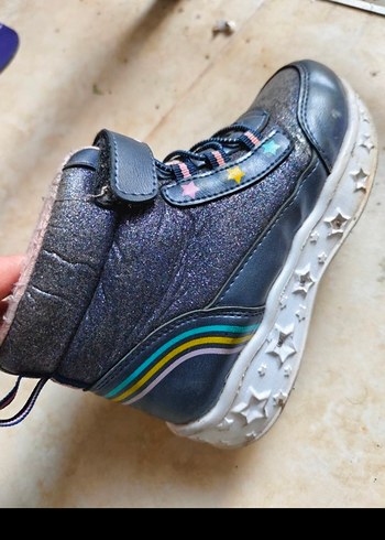 Kız Çocuk Çok Renkli Cırtlı Sokak Botu Az kullanıldı - Görsel 2