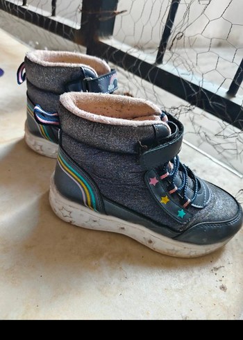 Kız Çocuk Çok Renkli Cırtlı Sokak Botu Az kullanıldı - Görsel 5