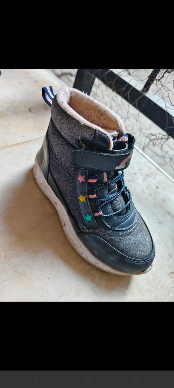 Kız Çocuk Çok Renkli Cırtlı Sokak Botu Az kullanıldı - Görsel 4