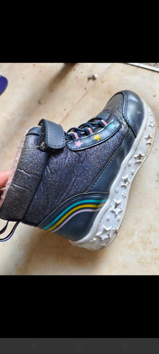 Kız Çocuk Çok Renkli Cırtlı Sokak Botu Az kullanıldı - Görsel 2