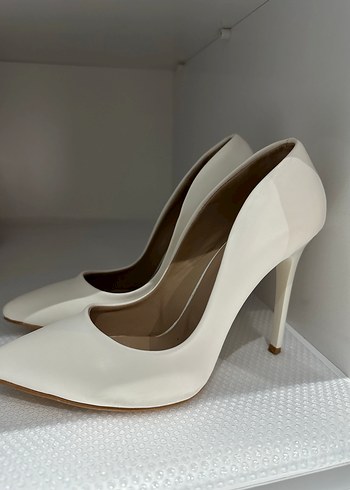 Stiletto topuklu ayakkabı - Görsel 3