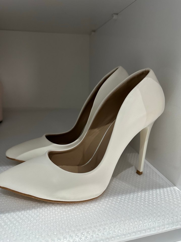 Stiletto topuklu ayakkabı - Görsel 3