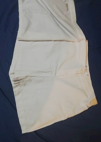 Beyaz Pliseli Hamile Midi Şort - Görsel 3