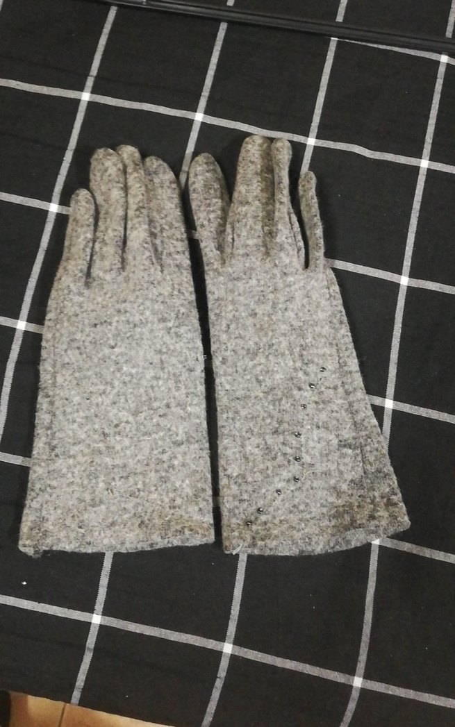 Gri Örgü Kadın Eldivenleri - Görsel 3