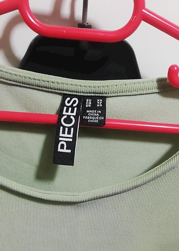 Yeşil Kemerli Kısa Atlet - Görsel 3