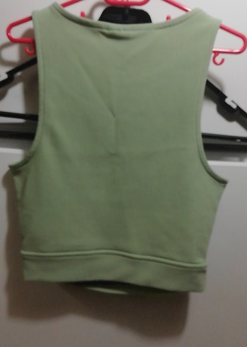 Yeşil Kemerli Kısa Atlet - Görsel 4