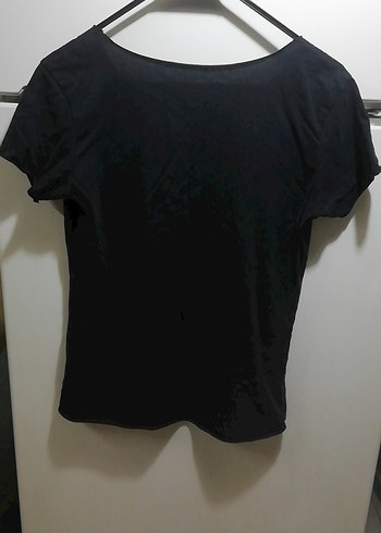 Siyah Süet V Yaka Kısa Kollu Kadın Tişört - Görsel 3