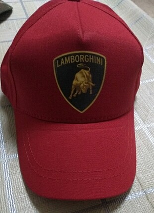 Lamborghini özel üretim kırmızı şapka 2 şapka 