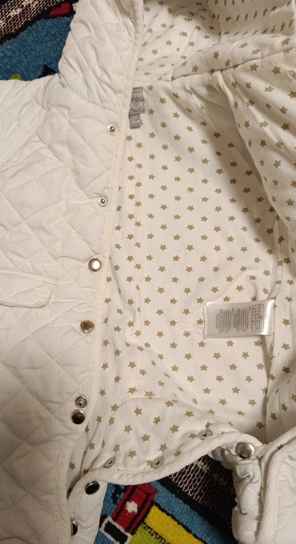 Düğmeli Beyaz Bebek Tulumu Kapüşonlu - Görsel 2