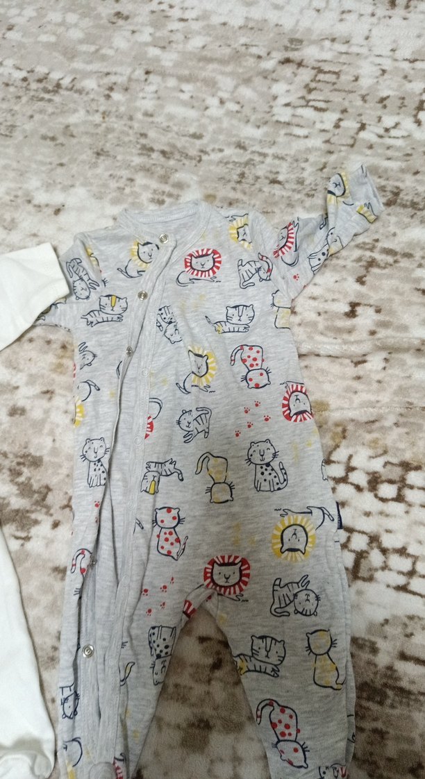 Gri Desenli ve Beyaz Erkek Bebek Tulum 2li fiyat - Görsel 3