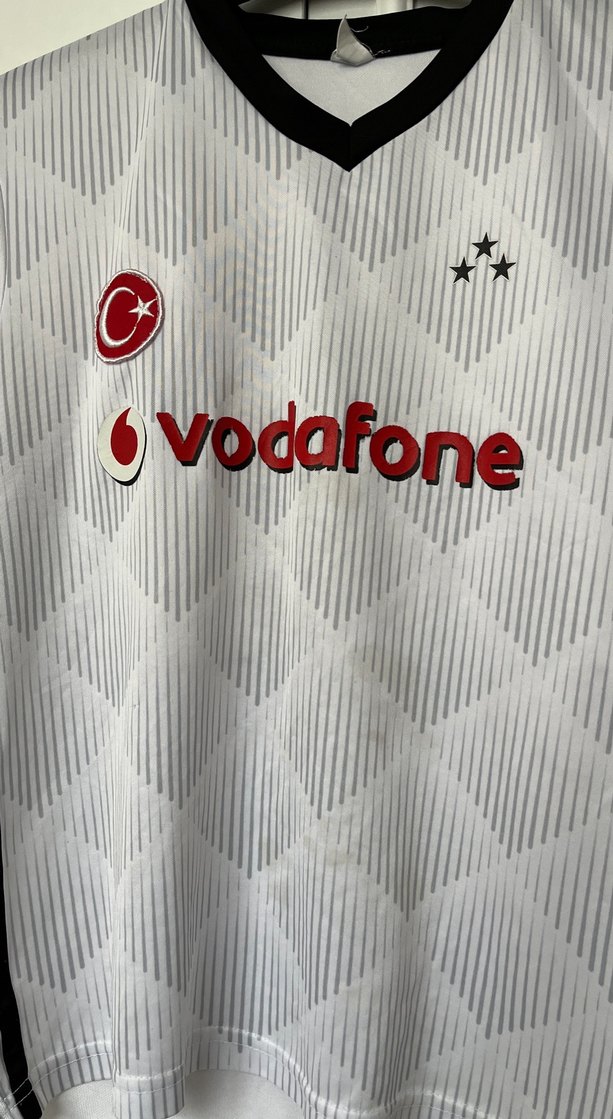 Erkek V Yaka Beyaz Baskılı Spor Forma - Görsel 2