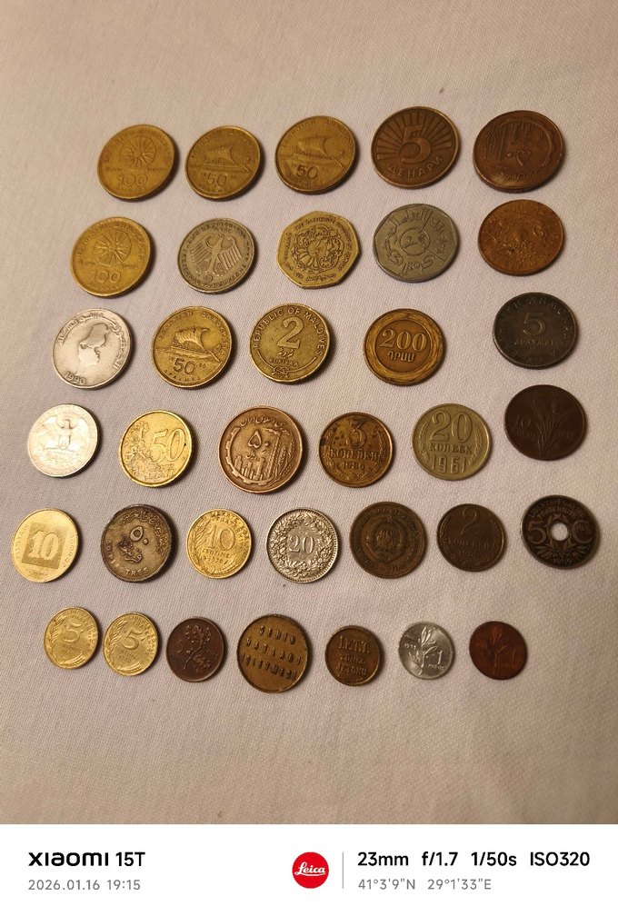 35 Adet Pirinç Yabancı Karışık Madeni Paralar - Görsel 2