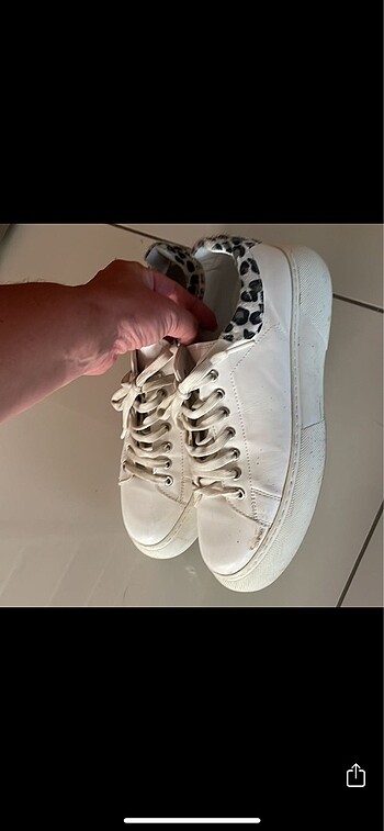 inci İnci deri sneakers