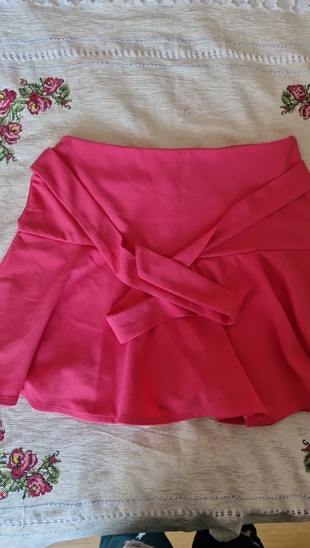 Pembe Volanlı Mini Etek - Görsel 2