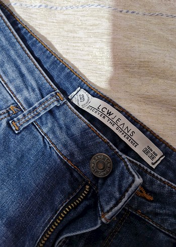 Düğmeli Mini Mavi Kot Şort - Görsel 3