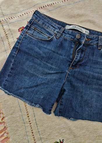 Düğmeli Mini Mavi Kot Şort - Görsel 2