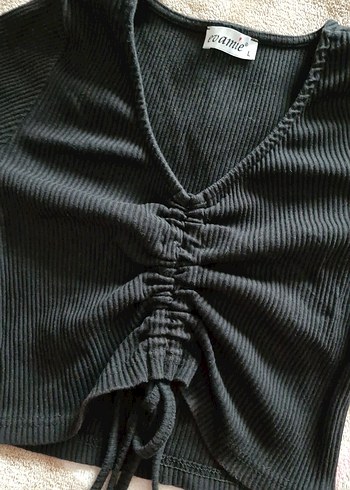 V Yaka Siyah Örgü Mini Crop Top - Görsel 2