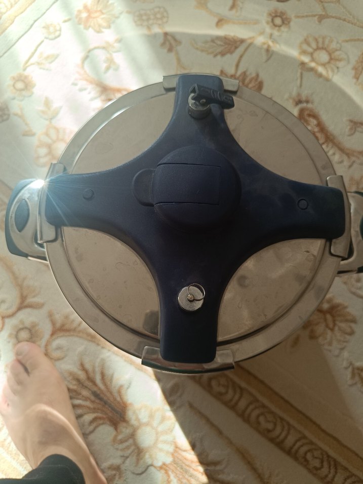 Inter Marka Kilitli Kapaklı Gri Düdüklü Tencere - Görsel 3