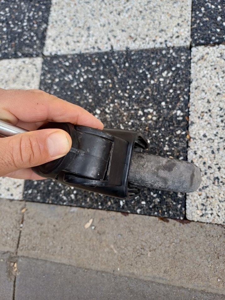 Siyah Gri Jolie Marka Bebek arabası tekeri - Görsel 3