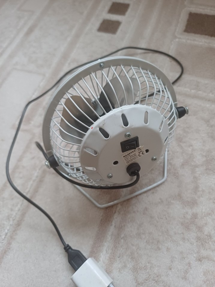 USB ile Çalışan Gri Masaüstü Vantilatör - Görsel 2