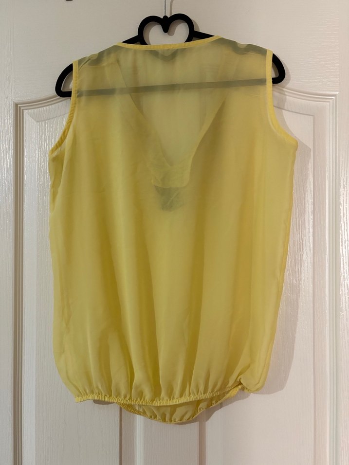 Boncuk İşlemeli Sarı V Yakalı Kadın Bluz - Görsel 2