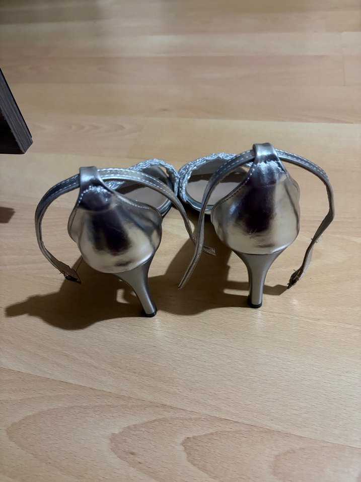 Gri Nakışlı Kadın Topuklu Sandalet - Görsel 3