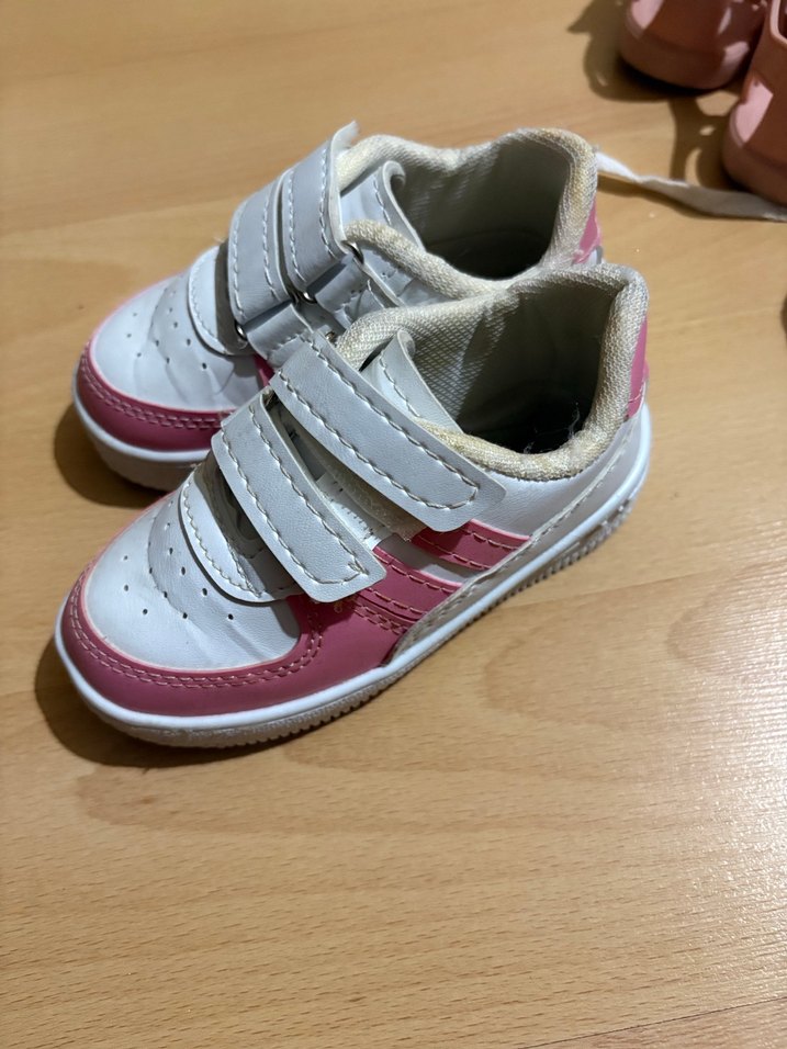 Kız Çocuk Pembe Beyaz Cırt Cırtlı Spor Ayakkabı - Görsel 3