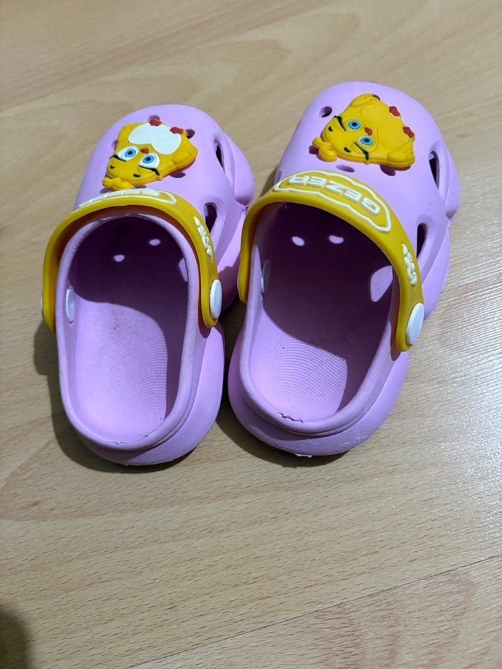 Kız Çocuk Renkli Gezer Bantlı Terlik - Görsel 2