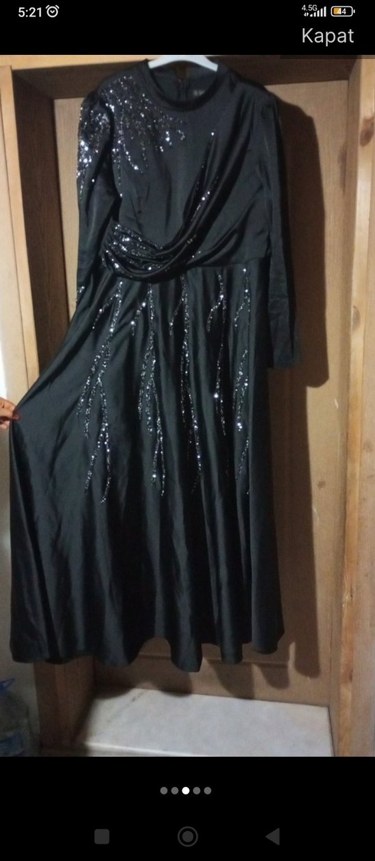 Siyah saten Uzun 
 Abiye Elbise 
 birkaç kez giyildi - Görsel 3