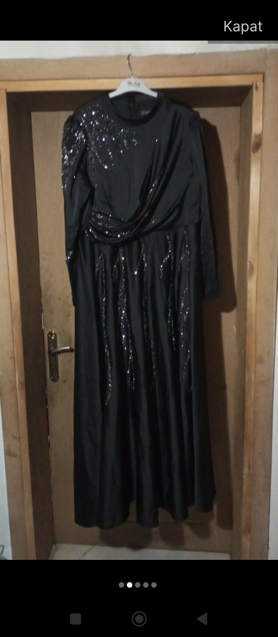 Siyah saten Uzun 
 Abiye Elbise 
 birkaç kez giyildi - Görsel 2
