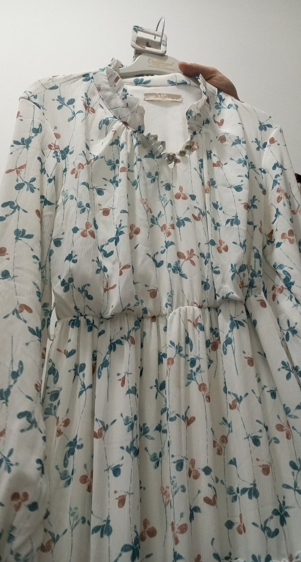 Beyaz Çiçek Desenli Uzun Bohem Elbise - Görsel 4