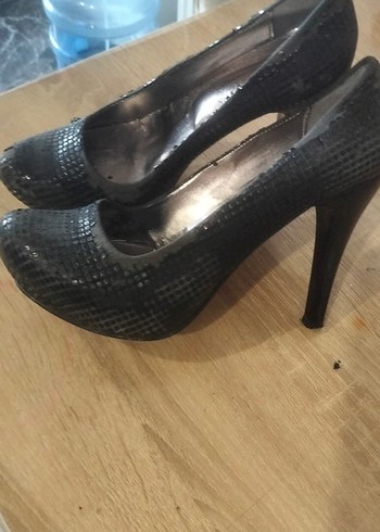 Parlak Siyah Yılan Desenli Platform Topuklu Kadın Ayakkabı - Görsel 2