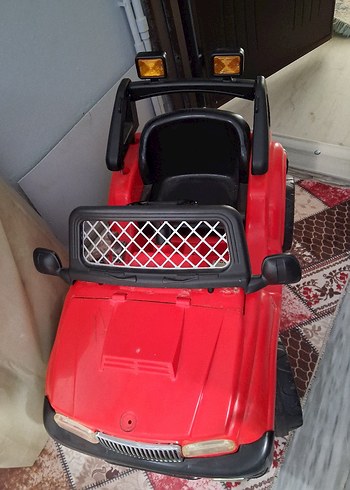 Kırmızı Elektrikli Binilebilir Araba - Görsel 2