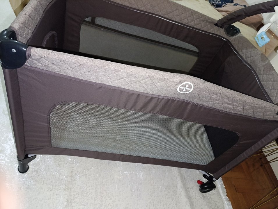 Kahverengi ve Gri Oyun Parkı Yatağı - Görsel 2