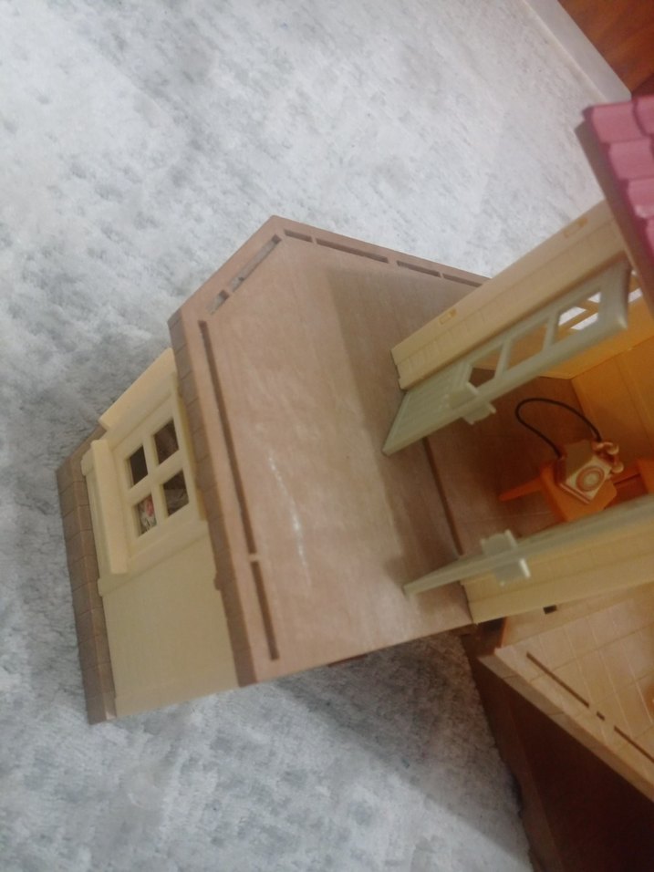Sylvanian aile evi Pembe Çatılı Oyuncak Ev - Görsel 2