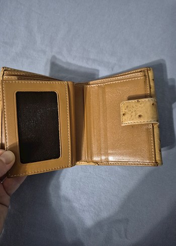 Bej Deri Kadın Cüzdanı Tokalı tavuskuşu derisidir - Görsel 4