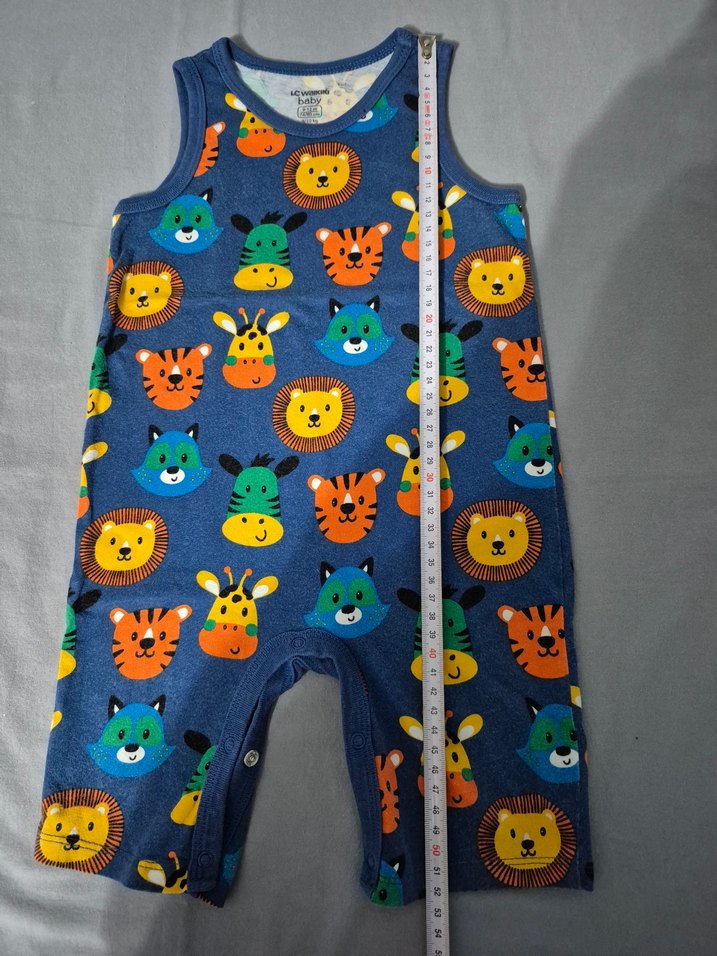 Renkli Baskılı Erkek Bebek Kolsuz Tulum - Görsel 4