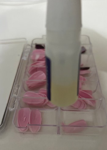 Pastel Pembe Tırnak Süsleri ve Yapıştırıcı Seti - Görsel 4