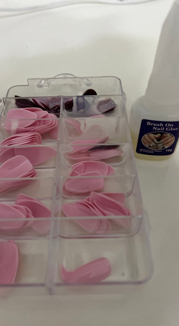 Pastel Pembe Tırnak Süsleri ve Yapıştırıcı Seti - Görsel 5