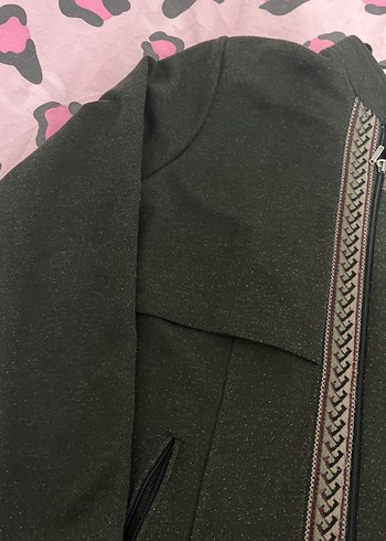 Desenli Siyah Uzun palto tesettür - Görsel 6