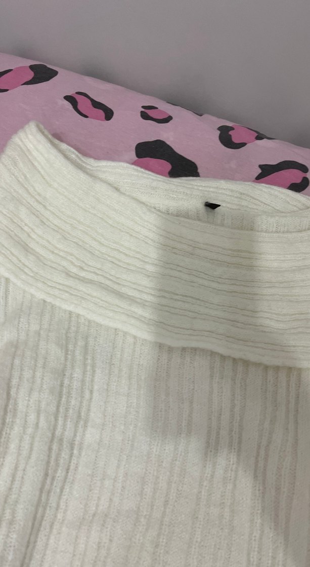 Beyaz Kadın Triko Uzun Kollu Bluz yakası açık - Görsel 2