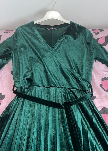 Kadife yeşil uzun tesettür elbise kadın - Görsel 3