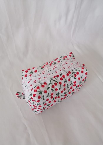Kiraz Desenli Makyaj Çantası - Görsel 2