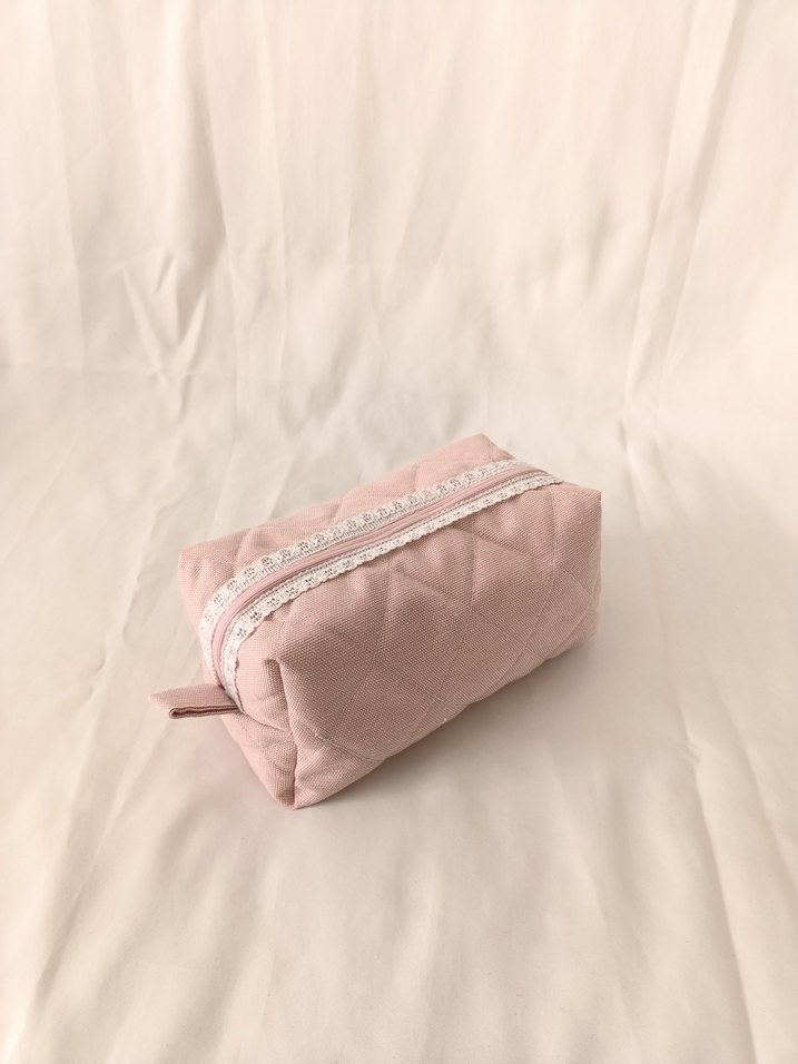 Kapitoneli,Dantel Detaylı Pembe Makyaj Çantası - Görsel 2