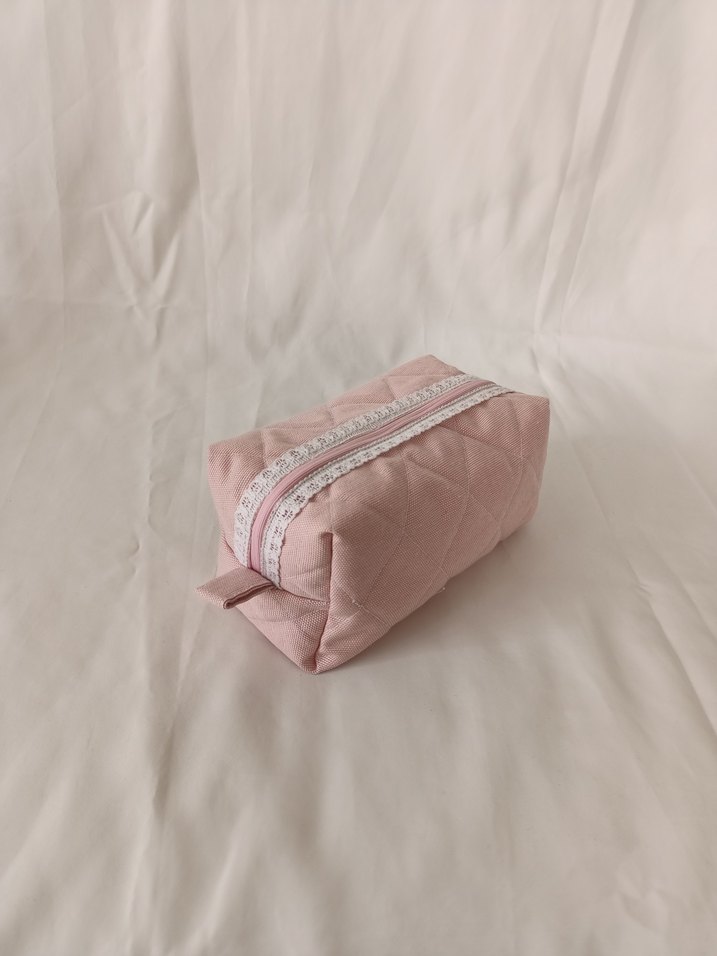 Kapitoneli,Dantel Detaylı Pembe Makyaj Çantası - Görsel 3