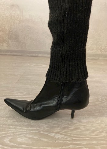 Diz Üstü Siyah Deri Triko Topuklu Çizme - Görsel 3