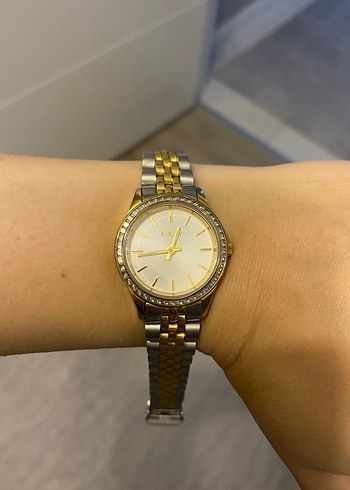 Altın Renkli Klasik Kadın Kol Saati - Görsel 2